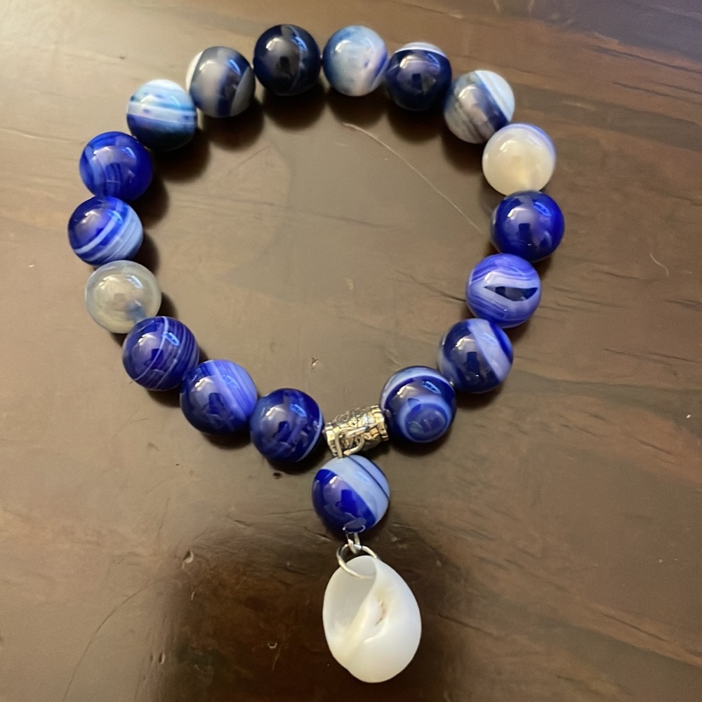 Bracelets stretchy all 3 of stones seashell and glass NWOT - Picture 4 of 4